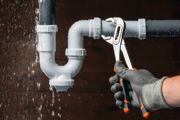 Professional Gas Line Repair technician working in Edwardsburg, MI